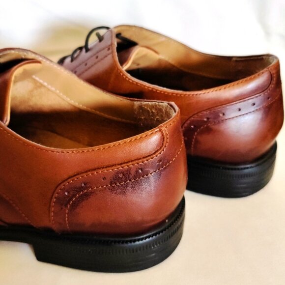 Nunn Bush Men\'s Sherwood Oxford Distressed Leather Shoes in Cognac, Sz 11M main image 12